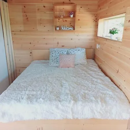 Bellevue Wooden Zetale