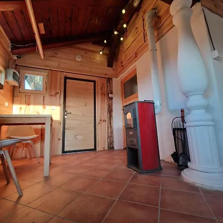 Bellevue Wooden Flat Luxury tent